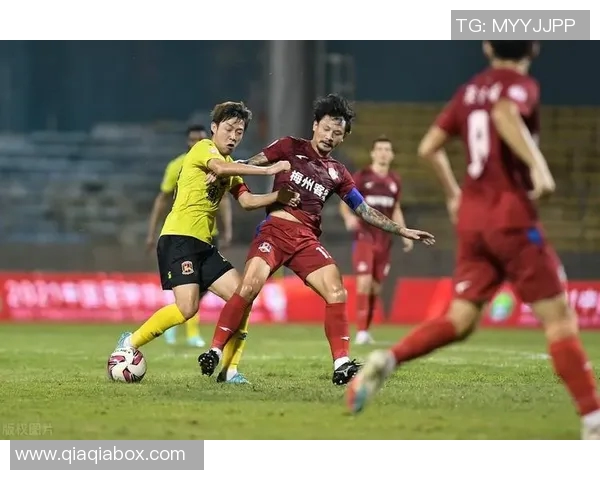 广州羽毛球队在邀请赛中以67分稳居积分榜首位展现强劲实力